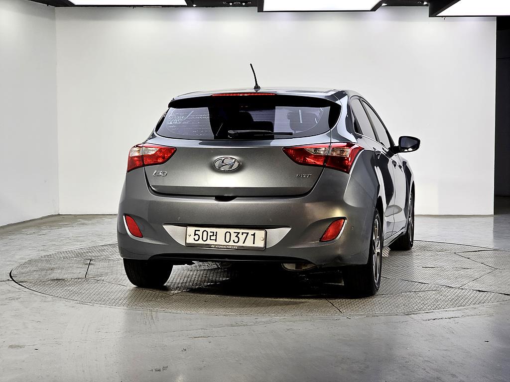 HYUNDAI i30 - Vista 3