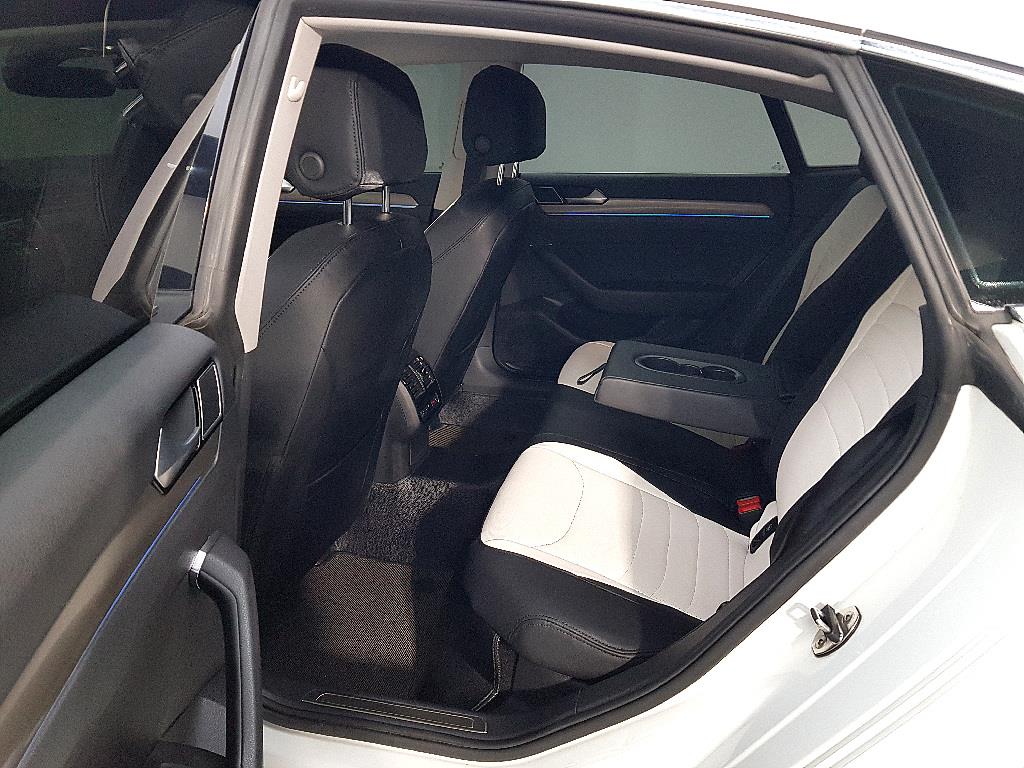 Volkswagen Arteon - Vista 8