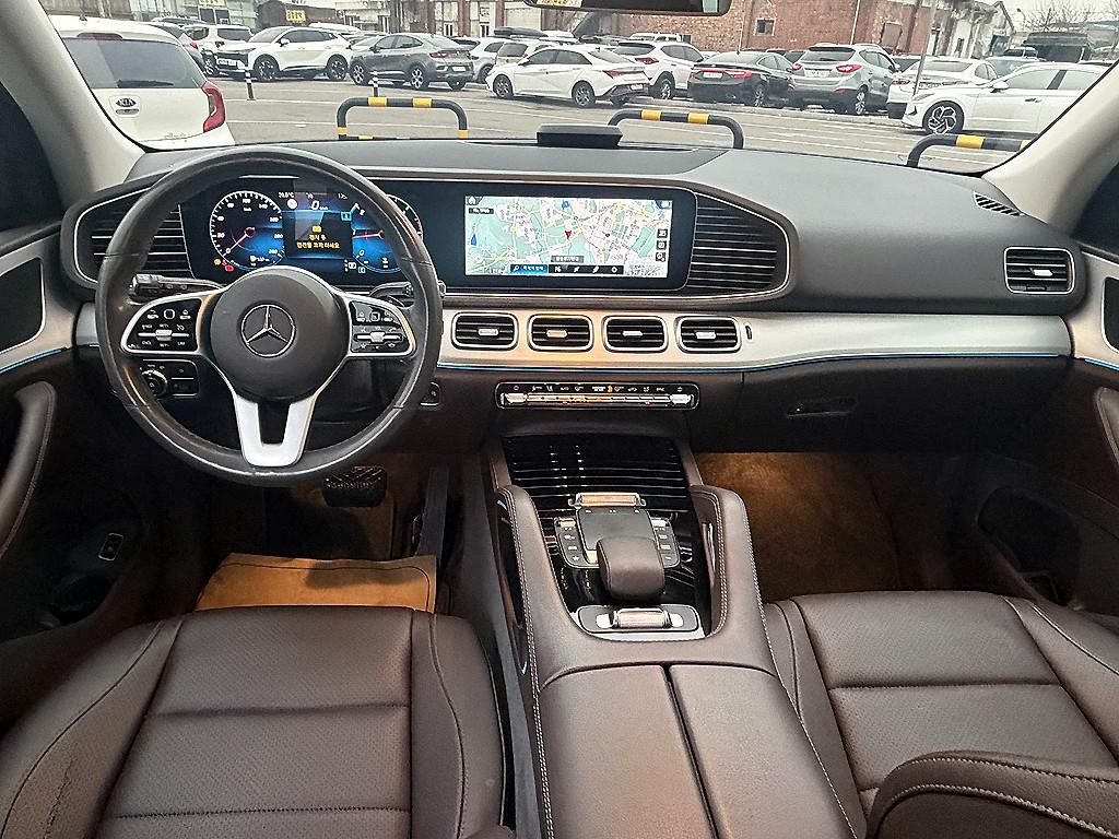 Mercedes Benz GLE Class - Vista 5