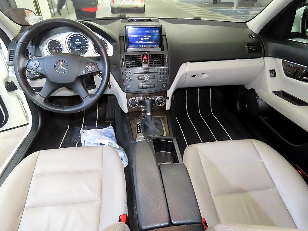 Mercedes Benz C Class - Vista 10