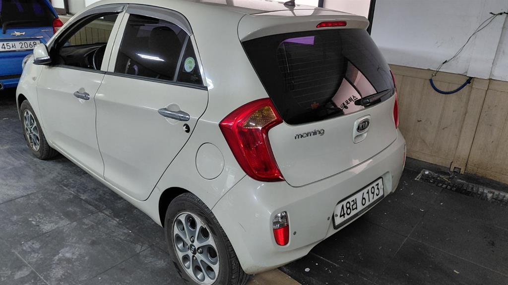 KIA Morning - Vista 4