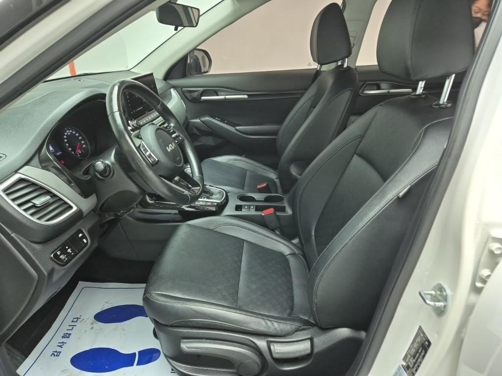 KIA Seltos 2022 Blanco - Importación desde Corea - HF Imports Iquique - Foto 14