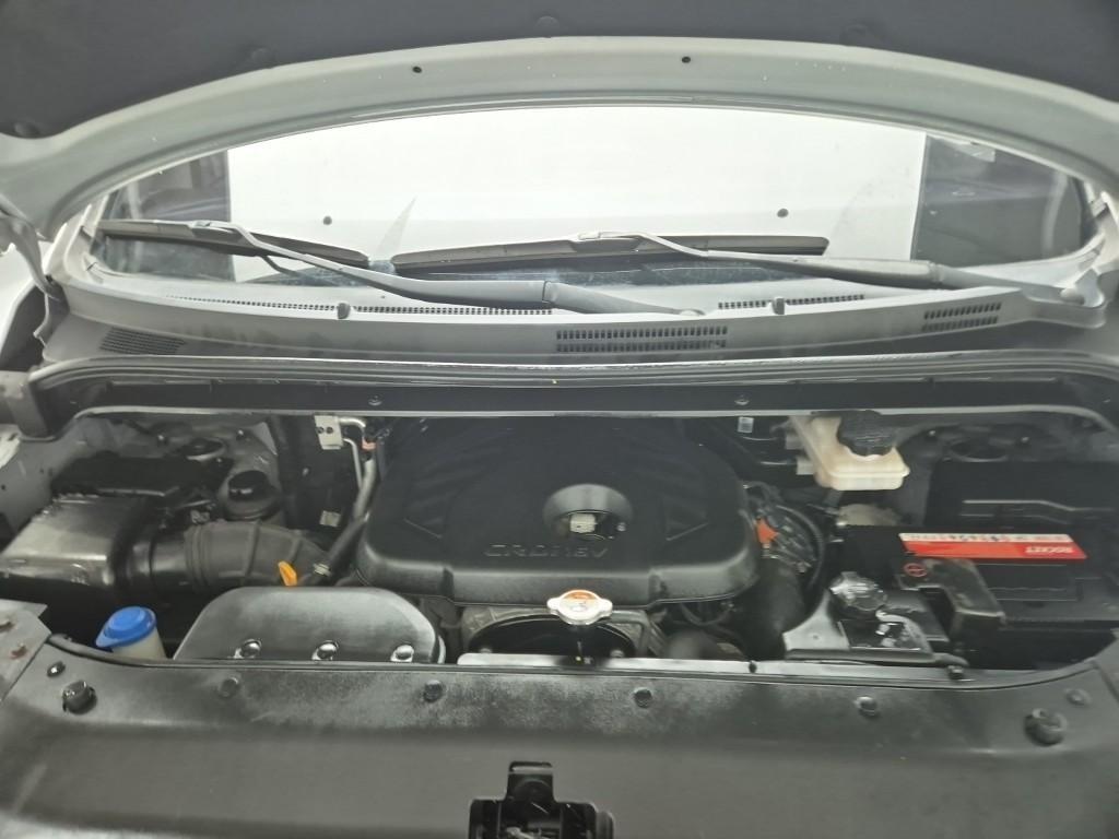 HYUNDAI Starex - Vista 5