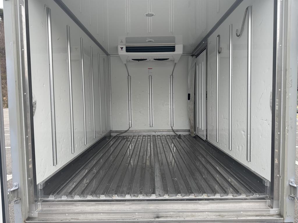 Small Truck Freezer Box(High Deck) - Vista 9