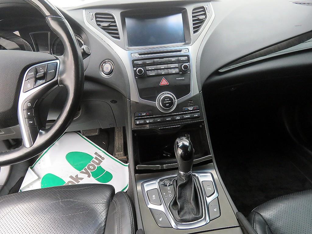 HYUNDAI Grandeur - Vista 11