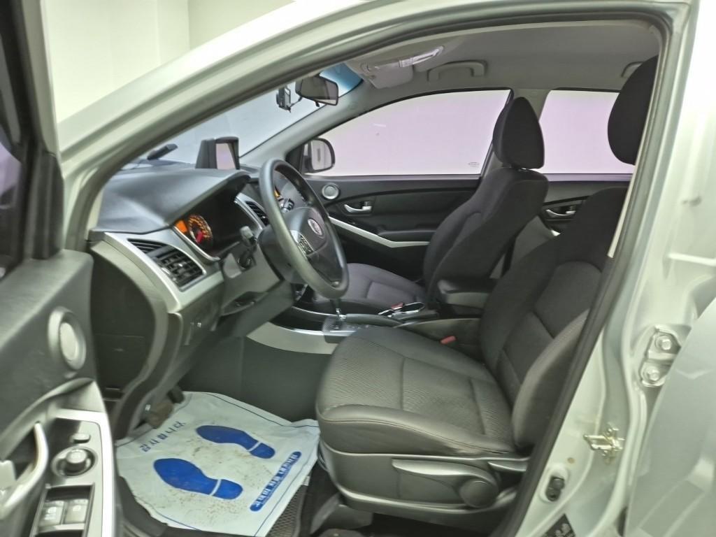 Ssangyong Korando 2016 Plateado - Importación desde Corea - HF Imports Iquique - Foto 17