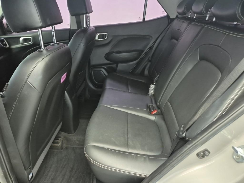 HYUNDAI Venue - Vista 12