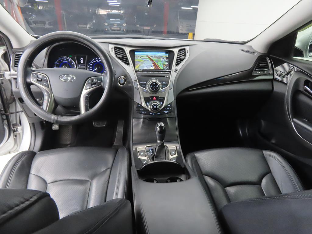 HYUNDAI Grandeur - Vista 7