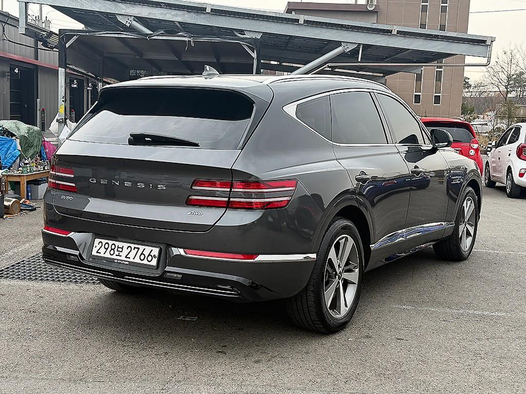 Genesis GV80 - Vista 4