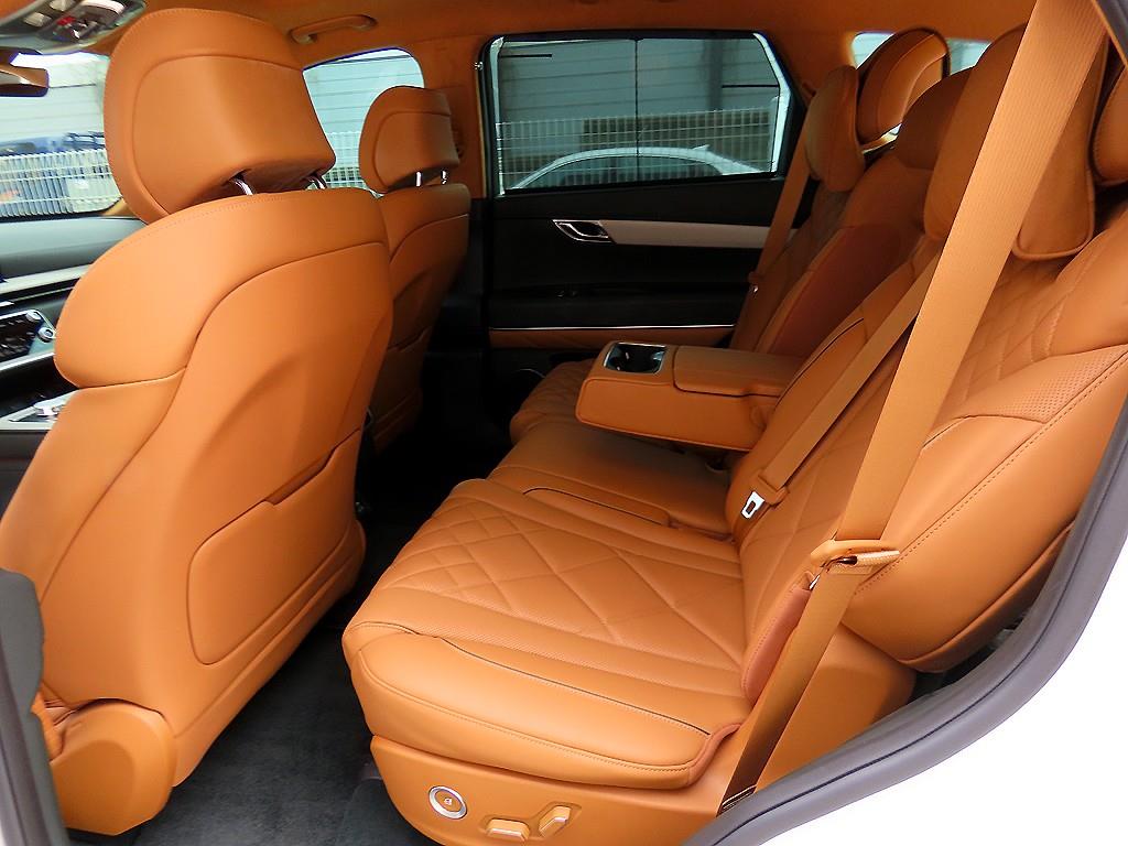 Genesis GV80 - Vista 6