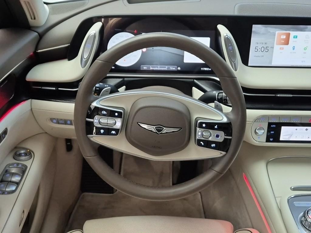 Genesis G90 - Vista 8