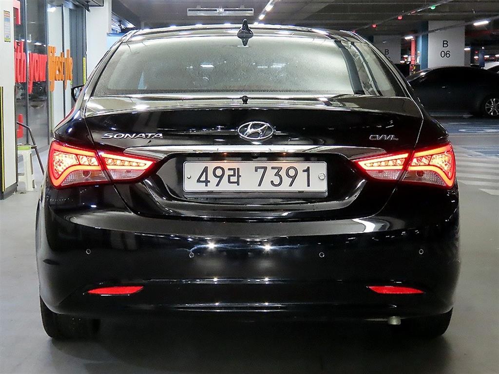 HYUNDAI Sonata - Vista 5
