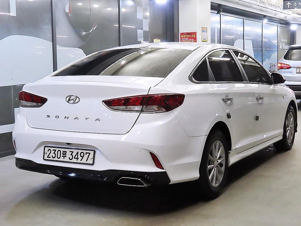 HYUNDAI Sonata - Vista 4