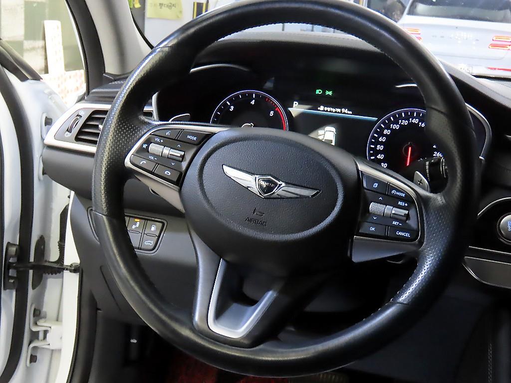 Genesis G70 - Vista 8