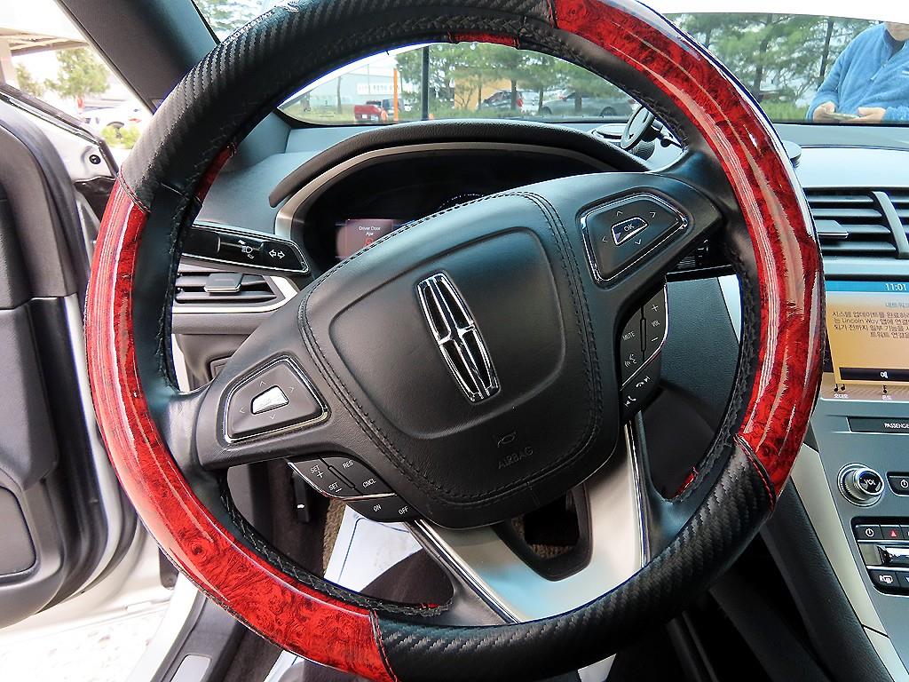 Lincoln MKZ - Vista 8