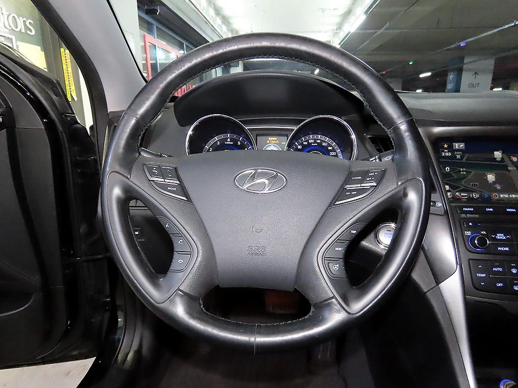 HYUNDAI Sonata - Vista 8