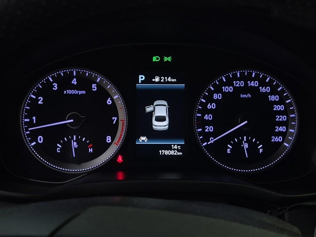 HYUNDAI Grandeur 2018 Negro - Importación desde Corea - HF Imports Iquique - Foto 15