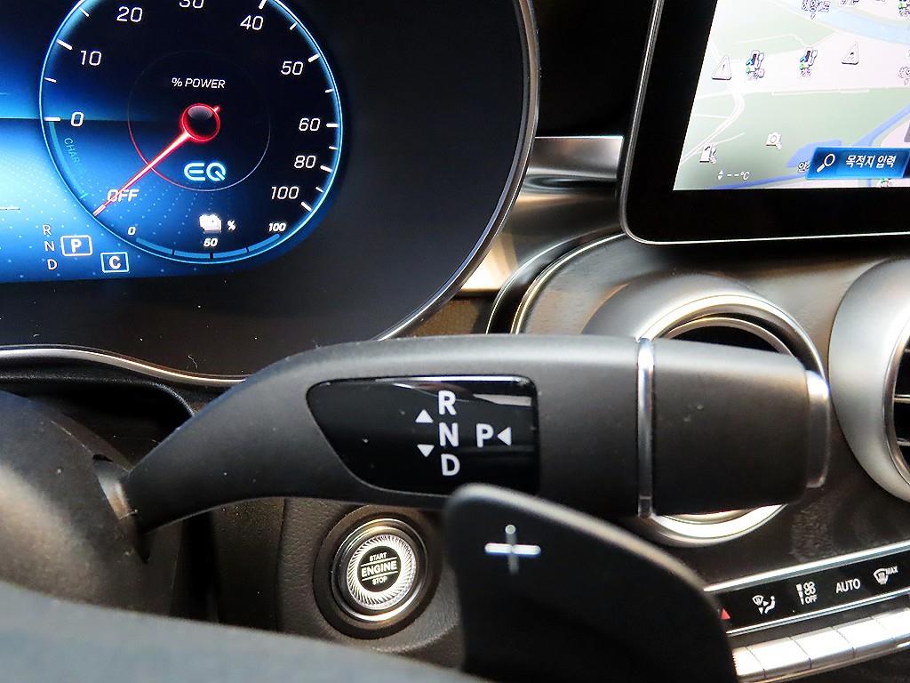 Mercedes Benz GLC Class - Vista 10