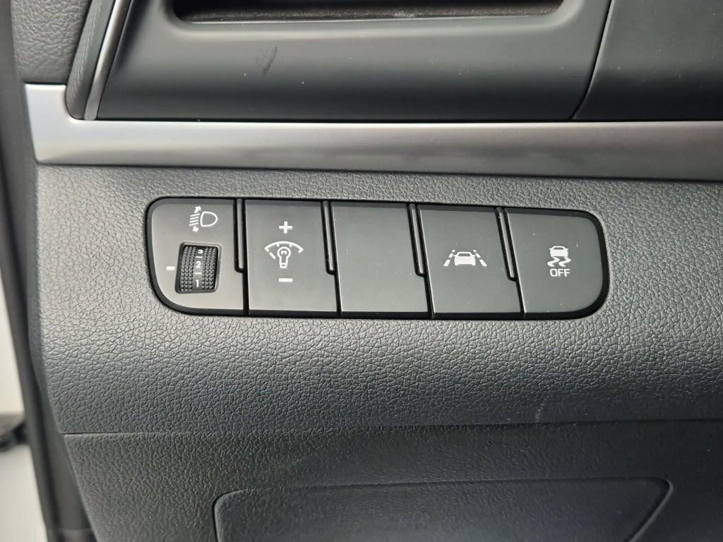 HYUNDAI Avante 2019 Blanco - Importación desde Corea - HF Imports Iquique - Foto 17