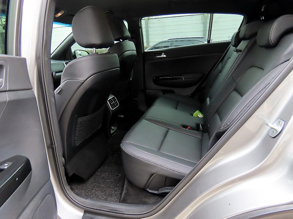 KIA Sportage - Vista 6