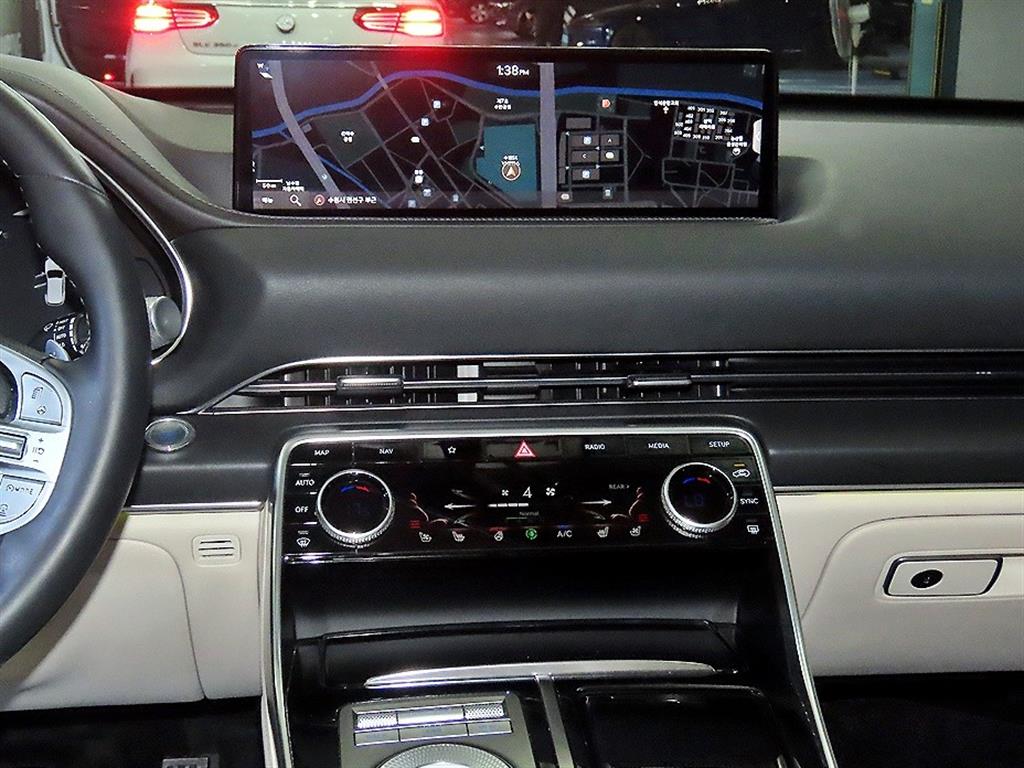 Genesis GV80 - Vista 11