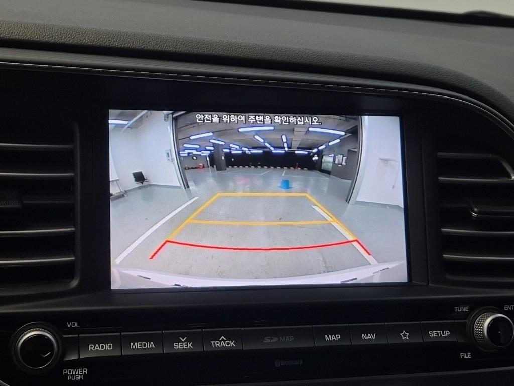 HYUNDAI Avante 2019 Blanco - Importación desde Corea - HF Imports Iquique - Foto 14