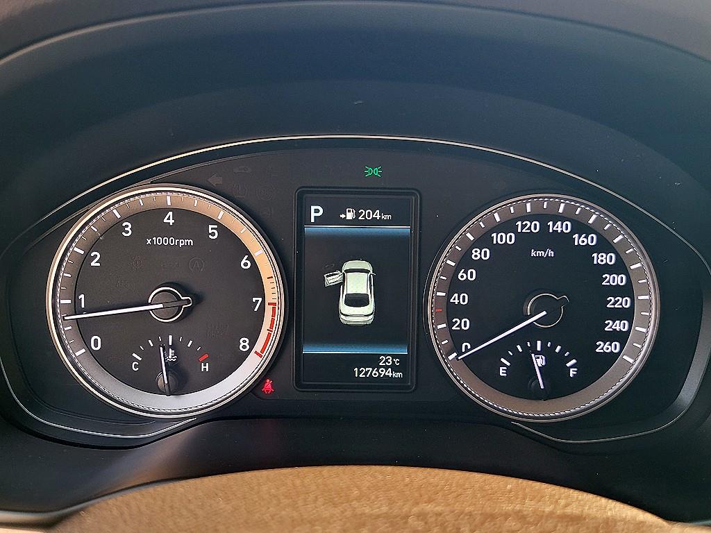 HYUNDAI Grandeur - Vista 9