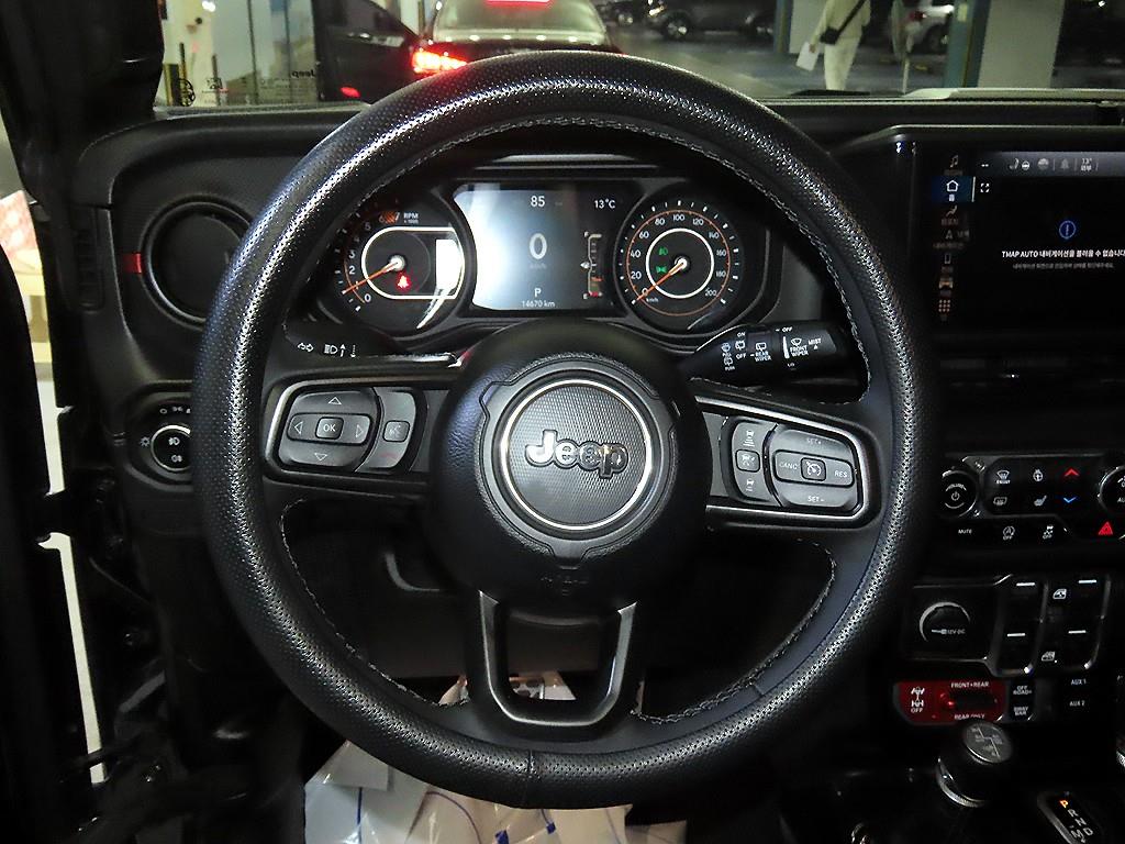 Jeep Wrangler - Vista 8