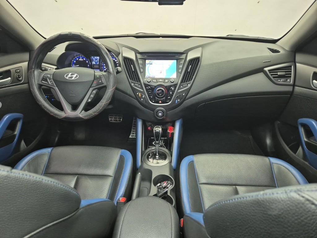HYUNDAI Veloster - Vista 5