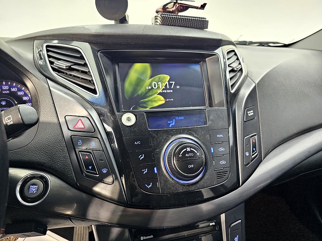 HYUNDAI i40 2012 Negro - Importación desde Corea - HF Imports Iquique - Foto 13