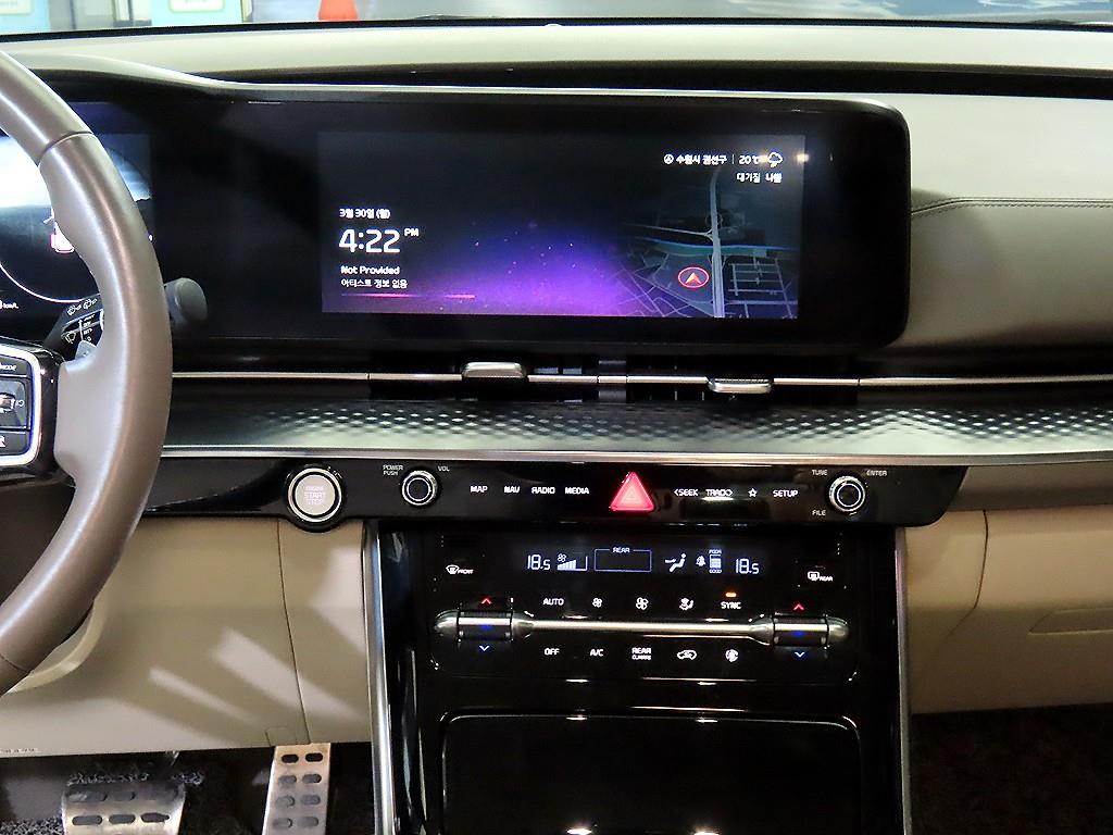 KIA Carnival - Vista 11