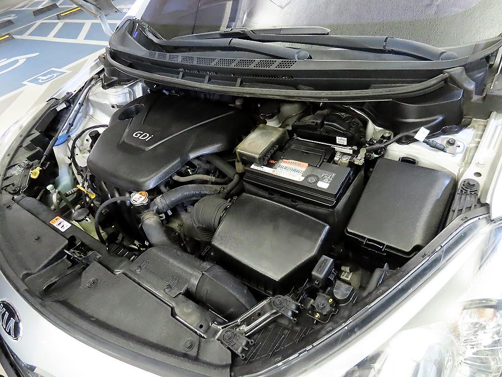 KIA K3 2015 Plateado - Importación desde Corea - HF Imports Iquique - Foto 19