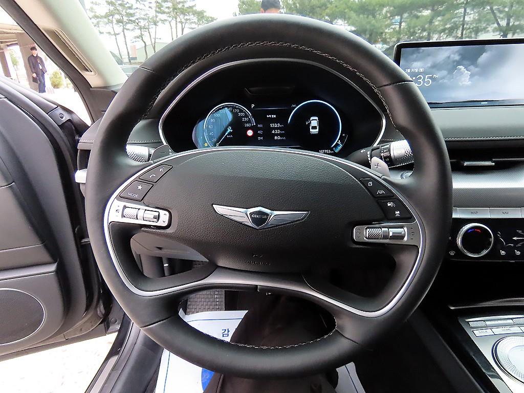 Genesis G80 - Vista 8