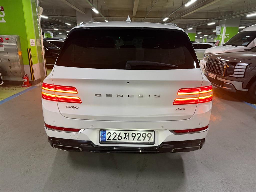 Genesis GV80 - Vista 4