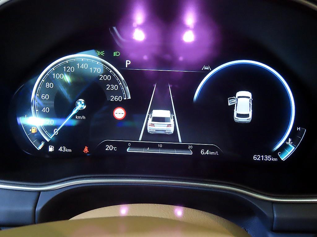 Genesis GV80 - Vista 9