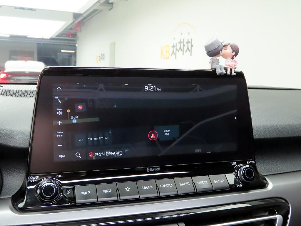 KIA Seltos - Vista 8