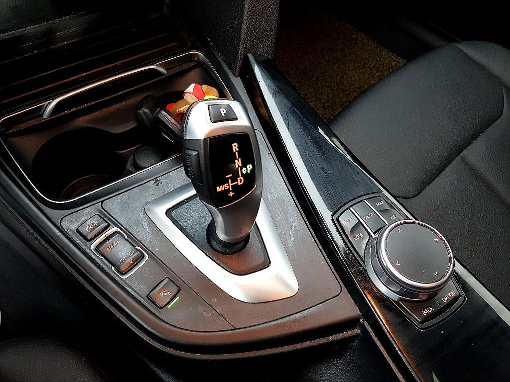 BMW 3 series 2018 Blanco - Importación desde Corea - HF Imports Iquique - Foto 13