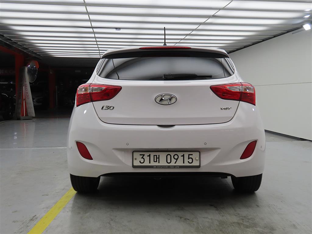 HYUNDAI i30 - Vista 3