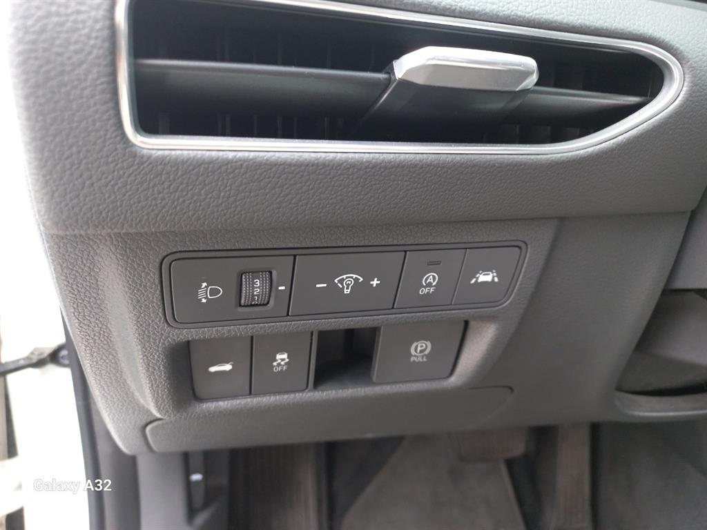 HYUNDAI Sonata - Vista 6