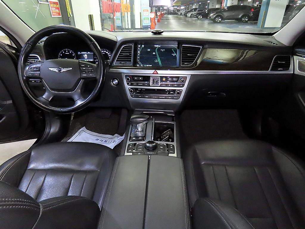 Genesis G80 - Vista 10