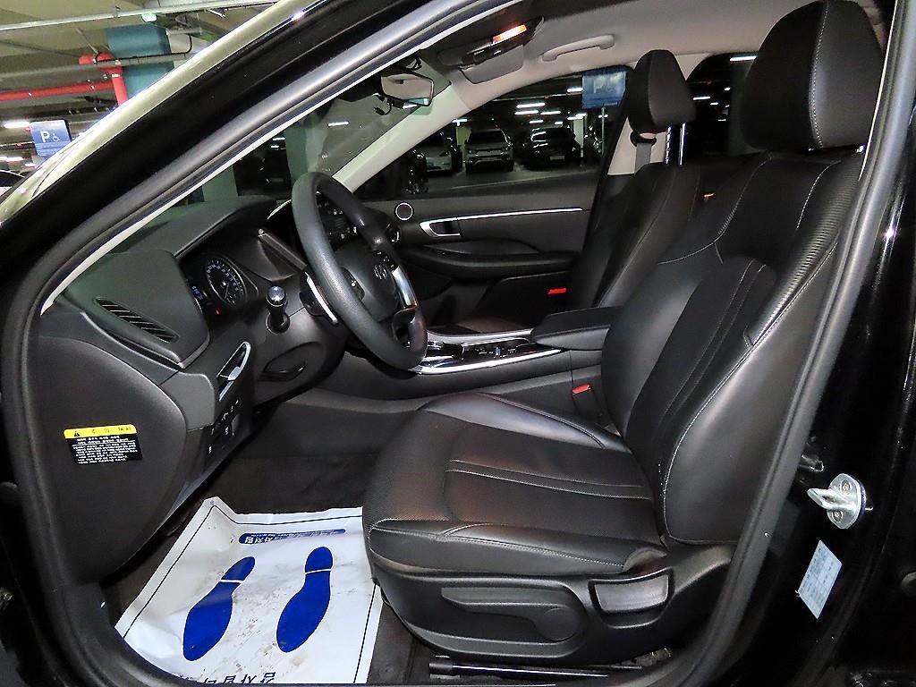 HYUNDAI Sonata - Vista 6