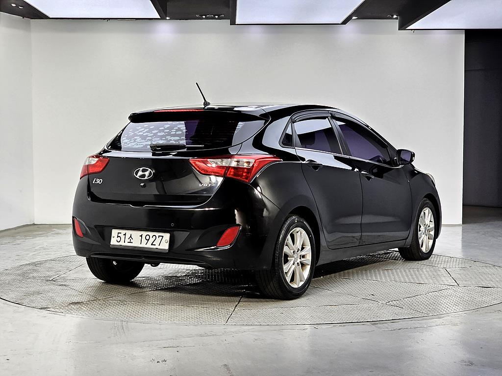 HYUNDAI i30 - Vista 3