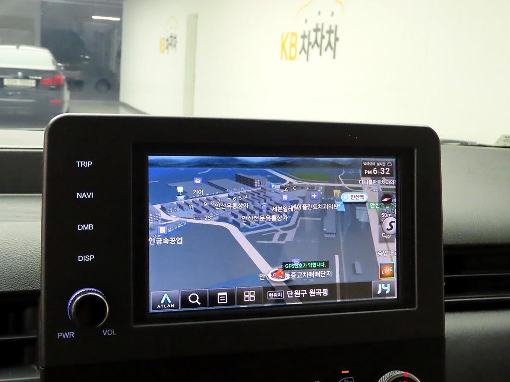 HYUNDAI Staria - Vista 8