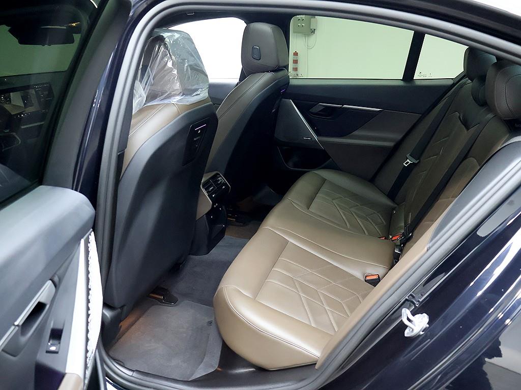 BMW 5 Series 2024 Negro - Importación desde Corea - HF Imports Iquique - Foto 12