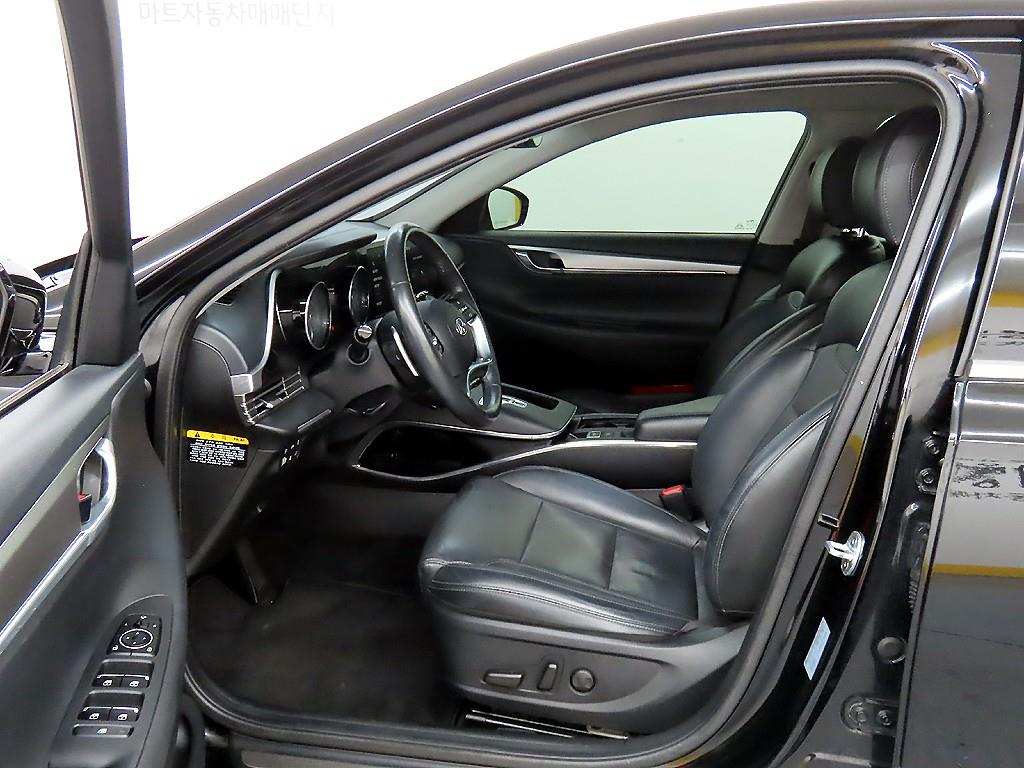 HYUNDAI Grandeur - Vista 5