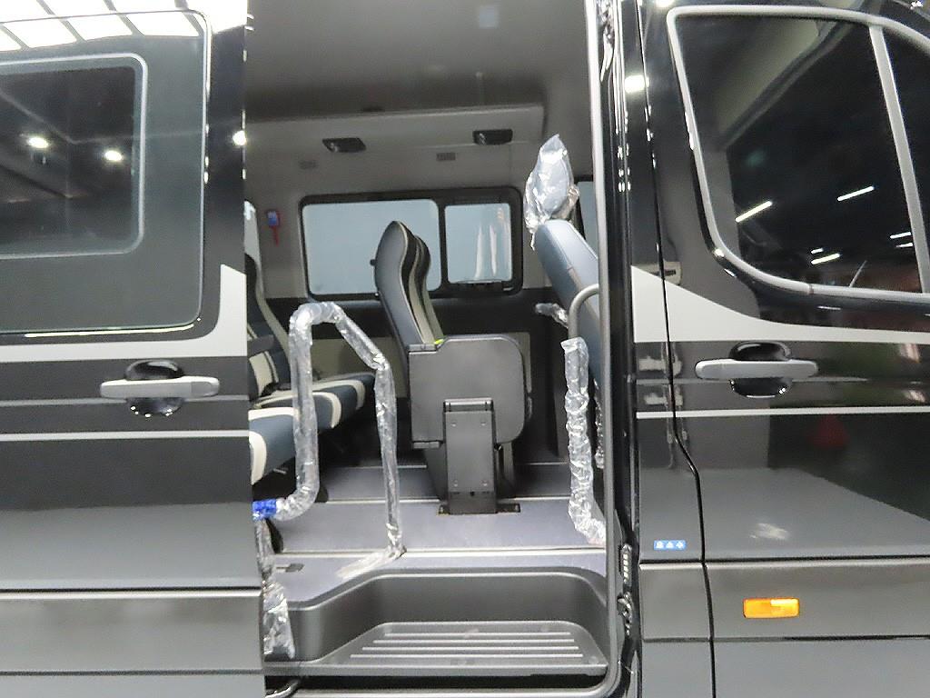 HYUNDAI Solati 2026 Negro - Importación desde Corea - HF Imports Iquique - Foto 8