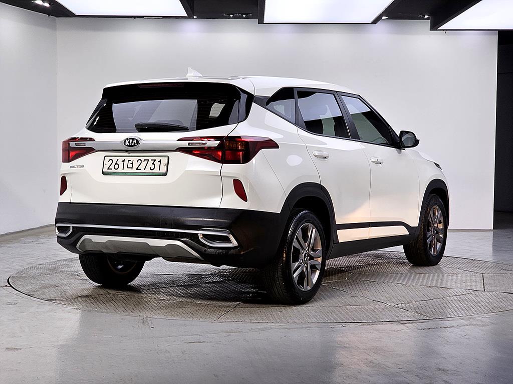 KIA Seltos - Vista 4