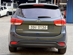 KIA Carens - Vista 6