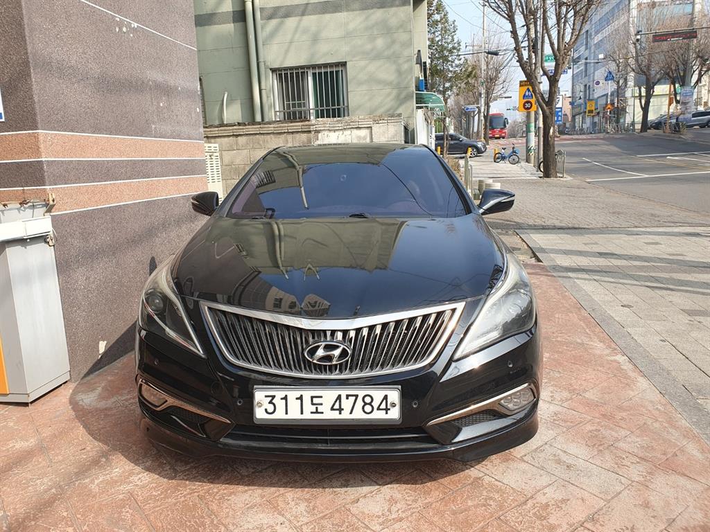 HYUNDAI Grandeur - Vista 3