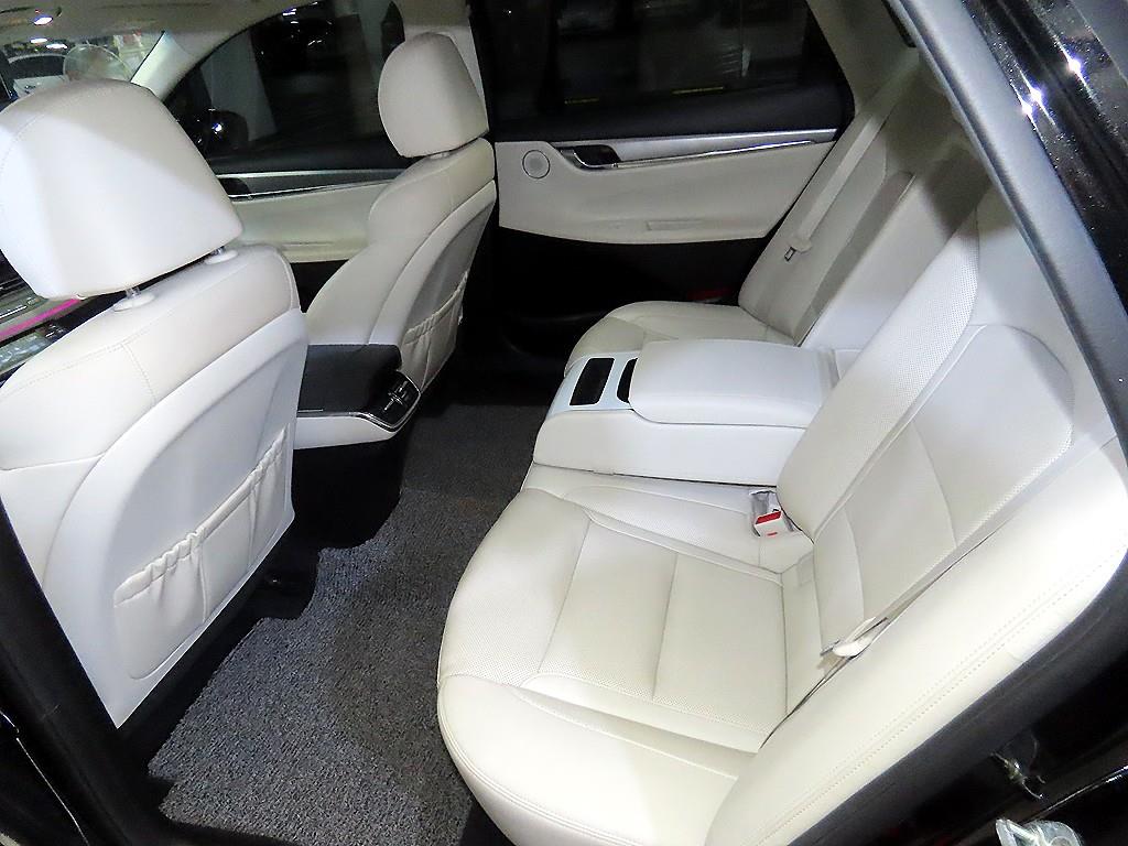 HYUNDAI Grandeur - Vista 8